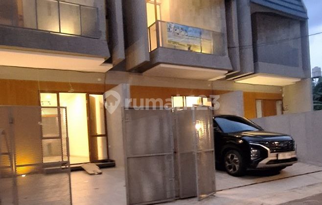 Hunian Kokoh Nyaman Mewah di Kodau Pondok Gede Bekasi Hunian Kokoh Nyaman Mewah di Kodau Pondok Gede Bekasi