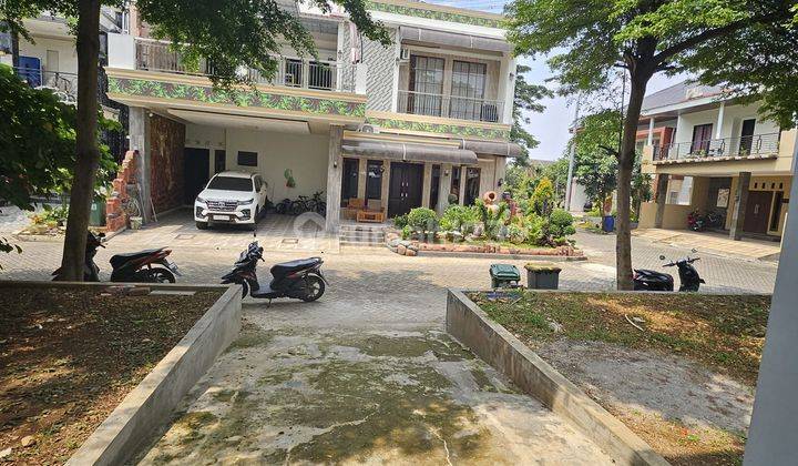 Strategic 2-Story Hook House in Botania Residence Housing Complex, Bekasi 2