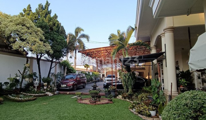 Italian-Style Serene Residence in Cibubur Cimanggis Depok 2