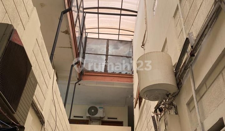 For Sale Strategic Boarding House in Karet Kuningan, South Jakarta 2