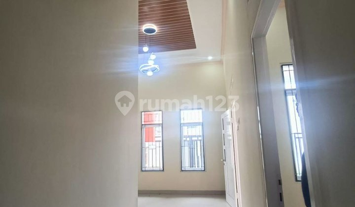 Huniab Baru Adjacent to Jakarta in Harapan Indah Bekasi 2