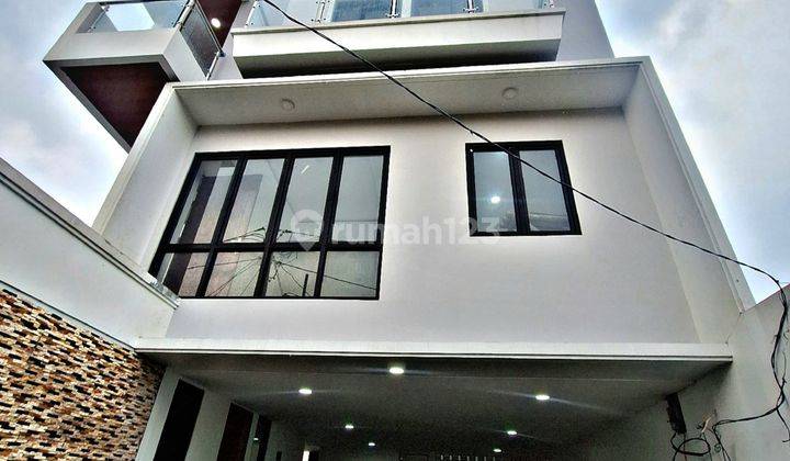 Rumah Baru Siap Huni 3 Lantai Duren Sawit Jaktim  2