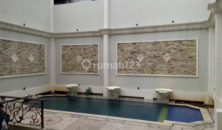 DIJUAL CEPAT RUMAH MEWAH BARU 3 LANTAI DILENGKAPI KOLAM RENANG DAN BASEMENT DI OTISTA KAMPUNG MELAYU JATINEGARA JAKARTA TIMUR  9