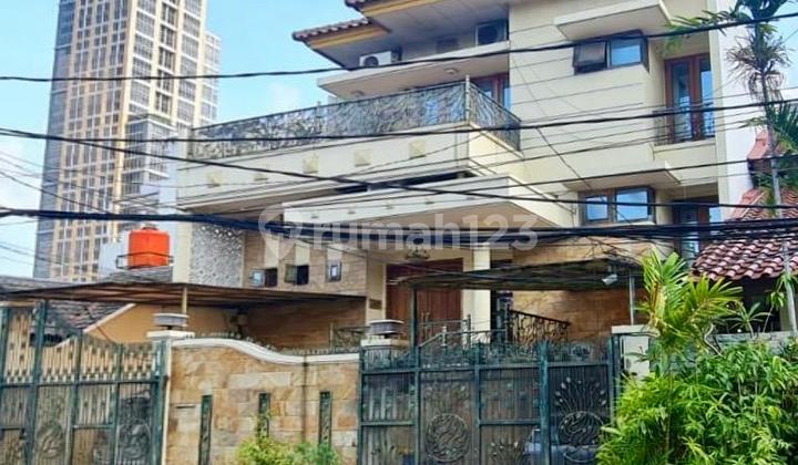 Dijual Rumah di Kebon Kacang, Tanah Abang, Jakarta Pusat - Lokasi Strategis Dekat Thamrin & Bundaran HI