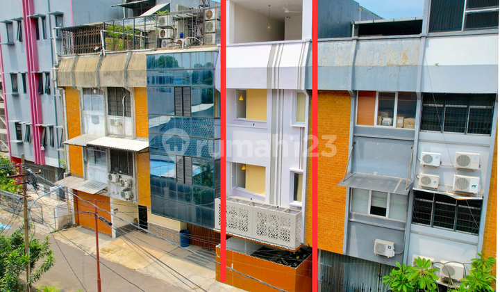 For Sale Strategic Boarding House in Hasyim Ashari, Central Jakarta