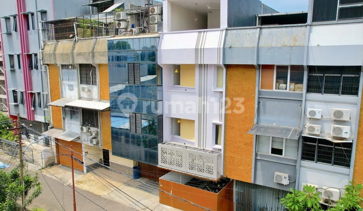 Dijual Rumah Kost Strategis di Hasyim Ashari, Jakarta Pusat