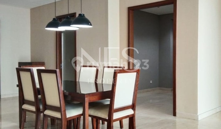 Jual Pakubuwono House 2 BR, 1 Study ,Furnished, Jakarta Selatan 2