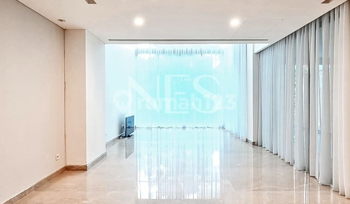 Jual Pakubuwono Townhouse 4 BR, 5 Ba, 432 M2, Private Pool & Lift 2