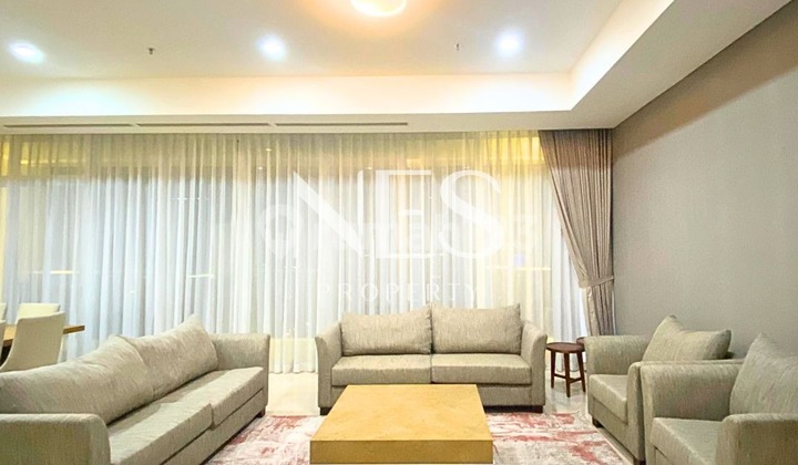 Pakubuwono Signature Apartment 4 BR + 1 Study Luxury furnished Pakubuwono Signature Apartment 4 BR + 1 Study Luxury furnished