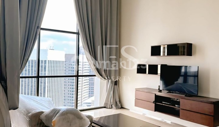 Sewa SENOPATI SUITES 2 BR + 1 STUDY 167 sqm , HIGH CEILING