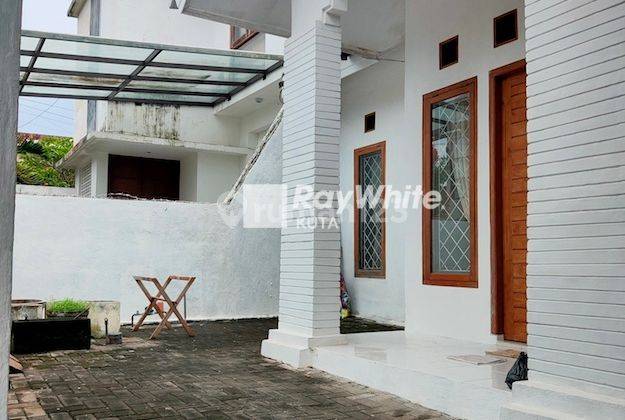 Rumah Nyaman di Area Yang Tenang di Perumahan Puri Gading 10