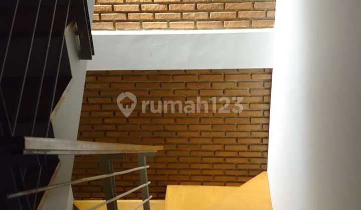 Rumah 3 Lantai Bandung Utara Dekat Dago Cigadung 8