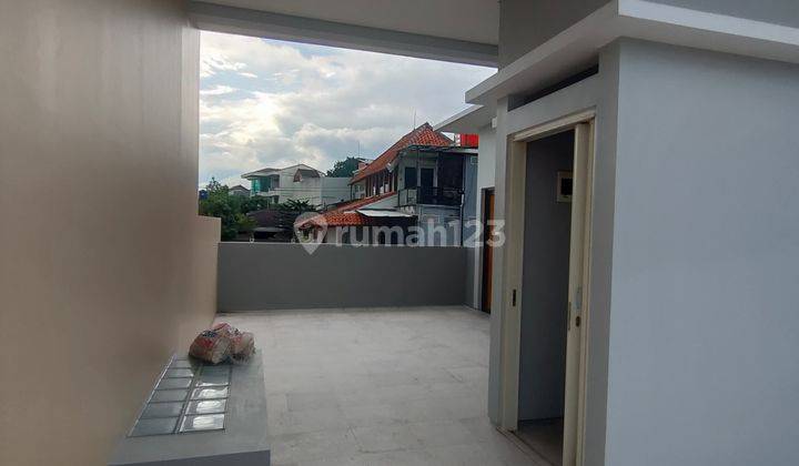 Rumah 3 Lantai Bandung Utara Dekat Dago Cigadung 13