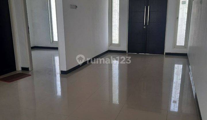 Rumah 2 Lantai Bagus Taman Rivera Regency Medokan Rungkut Dekat Upn di Jalan Kembar 8