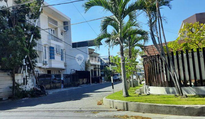 Dijual Rumah 3 lantai Hook di Manyar tirtoyoso Surabaya Timur dekat klampis kertajaya 4