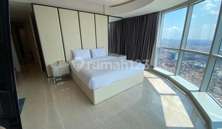 One Icon Residence connect to mall tunjungan 
 8
