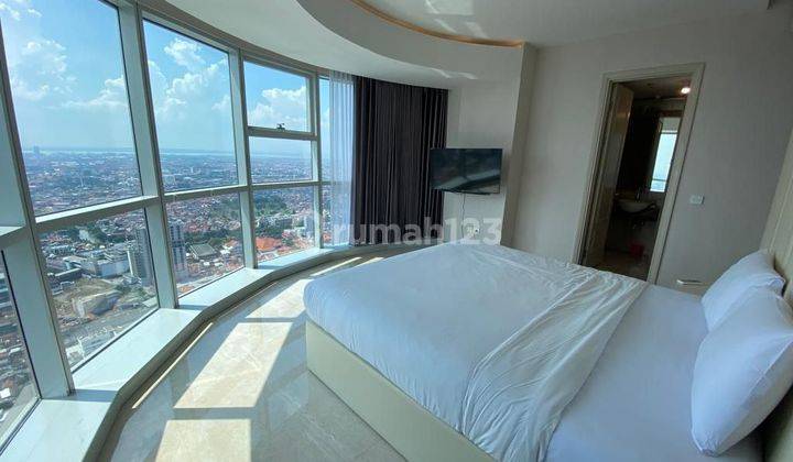 One Icon Residence connect to mall tunjungan 
 10