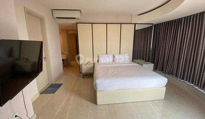One Icon Residence connect to mall tunjungan 
 11