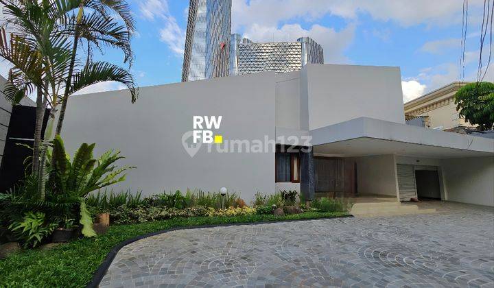 Rumah Besar Baru Renovasi Lokasi Dikomplek Elite Widya Chandra 1