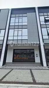 For Rent: Metro PIK Shop House Row of Tipsy Monkey Bar, Size 4.5x15, 4 Floors For Rent: Metro PIK Shop House Row of Tipsy Monkey Bar, Size 4.5x15, 4 Floors