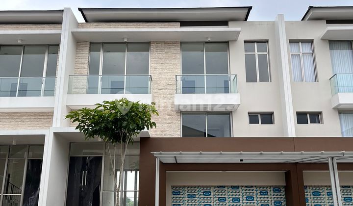 For Sale Pik2 House Size 10x25 Lake View Rare Unit Very Luxurious