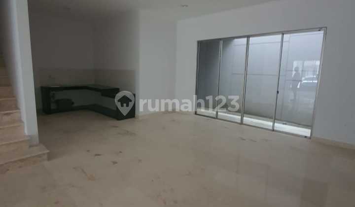 Dijual Rumah Golf Island 8x25 Palm Full Bangunan Unit Jarang Ada 2