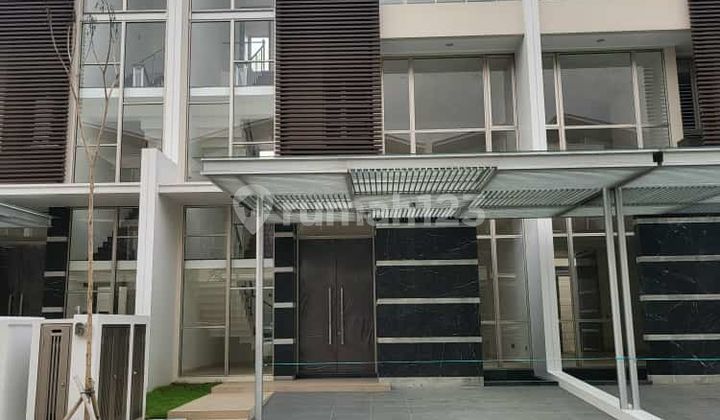 Disewakan Rumah Golf Island Pik Ukuran 8x25 Cluster Mewah 3lantai