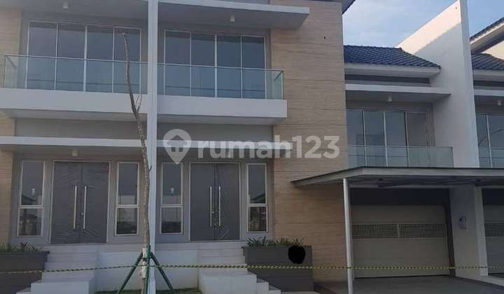 For Sale Golf Island House 10x25 Aralia Cluster Luxurious and Comfortable