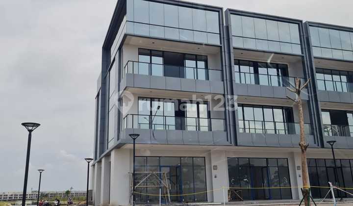 For Rent: Soho Ebony Corner Shop House with Lake View, Size 8x18 For Rent: Soho Ebony Corner Shop House with Lake View, Size 8x18