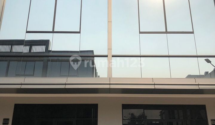 For Rent: Osaka Shop House in PIK 2, Lake Type, Double Frontage 4.5x15, 3 Floors, Cheapest