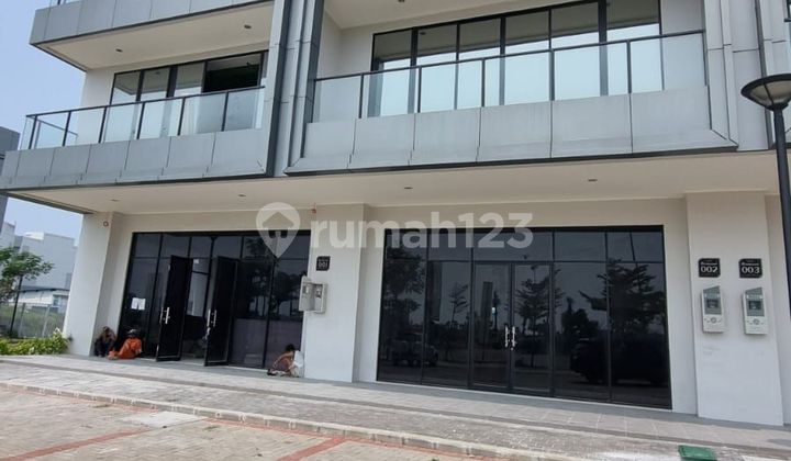 FOR RENT: EBONY SOHO SHOPHOUSE PIK 8x18 3 floors Very luxurious 2