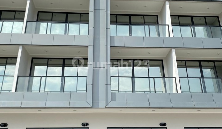 For Rent: Mega Kuningan PIK 2 Boulevard Shop House, Size 4.5x20, 3 Floors 1