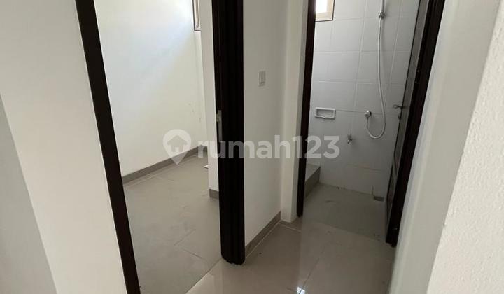 Disewa Rumah PIK2 Uk 8x12,5 2 Lantai Unfurnished Siap Huni  2