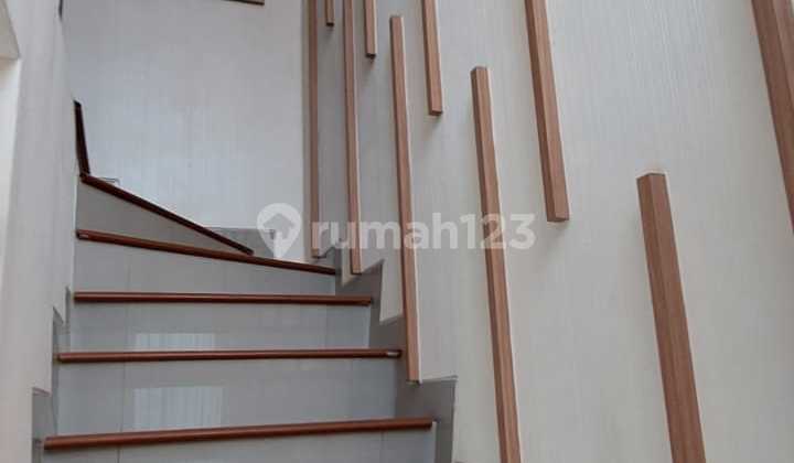 Dijual Rumah Pik 2 Uk 4.5x10 Furnish Posisi Hoek Samping Taman  2