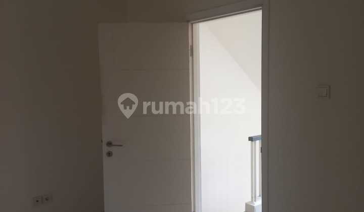 For Rent: Beautiful Katamaran PIK House Size 4x11.5, 3 Floors, Ready to Occupy 2