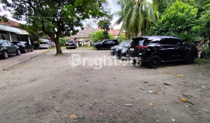 Rumah Halaman Parkir Sangat Luas di Pusat Kota Medan , 2