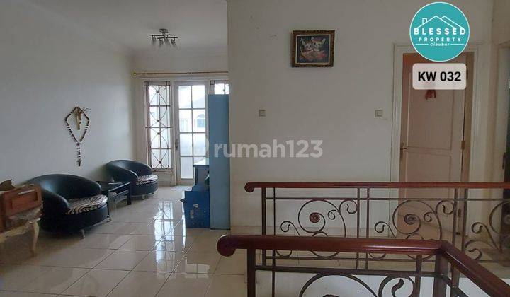 Dijual Murah Rumah Cantik 2 Lantai Di Kota Wisata  2