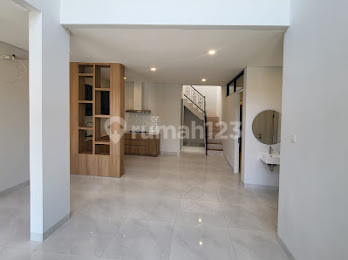 Dijual Murah Rumah Cantik Full Renovasi Di Legenda Wisata  2