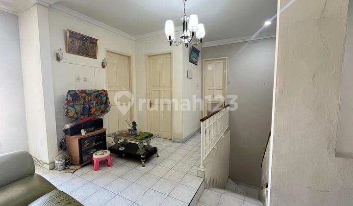 Beautiful House for Sale in Legenda Wisata Cibubur 2