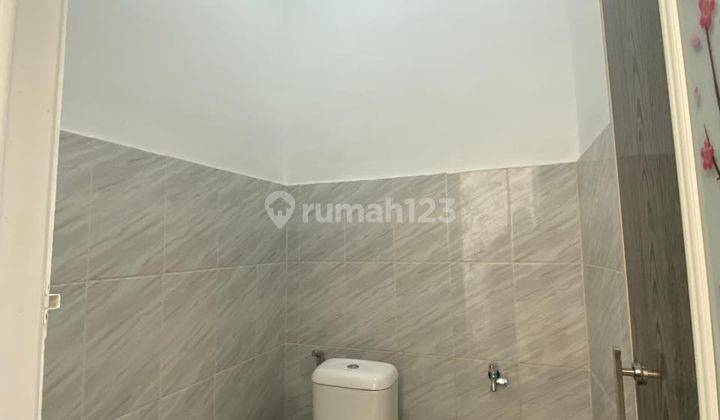 RUMAH 1 LANTAI KOMERSIL SHM CUMA 15 Menit Dari Stasiun 1