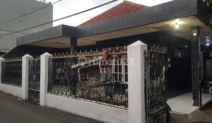 Dijual Rumah Tua Daerah Semeru , Grogol Jakarta Barat  2