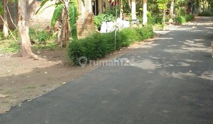 Small Plot Land in Mumbul Park 1