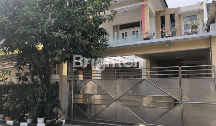 Secondary Terawat Rumah 2 Lantai Minimalis di Babatan Pratama, Wiyung Surabaya Barat 1