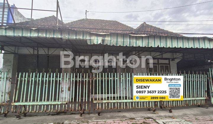 RUMAH BANGUNAN LAMA DI NOL JALAN RAYA TULUNGAGUNG 1