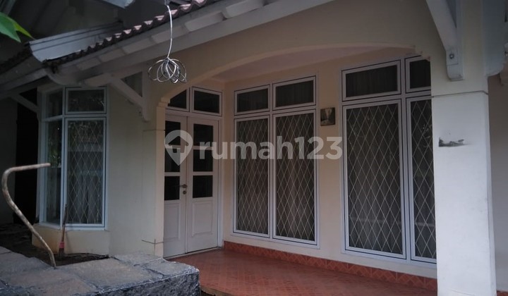 Rumah Bagus Unfurnished SHM Sektor 5-Bintaro, Jakarta Selatan 2