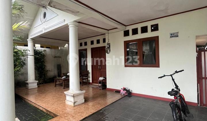Rumah Bagus Semi Furnished SHM Cirendeu, Jakarta Selatan