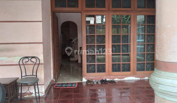 Rumah 2 Lantai Bagus Semi Furnished SHM di Ulujami, Jakarta Selatan 2