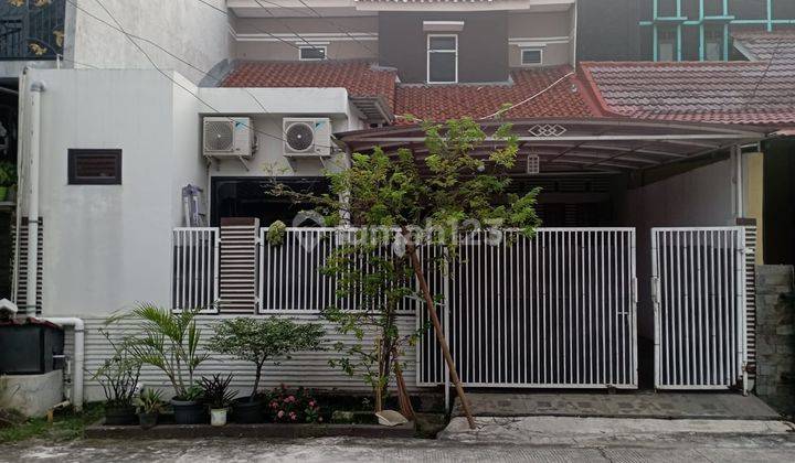 Dijual Rumah Cantik 2 Lantai di Grand Wisata Bekasi 2