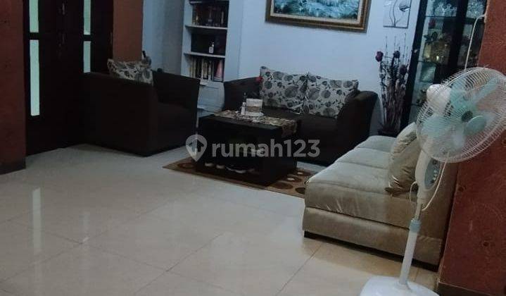 Dijual Rumah Cantik 2 Lantai Di Perumnas Jatinegara  2