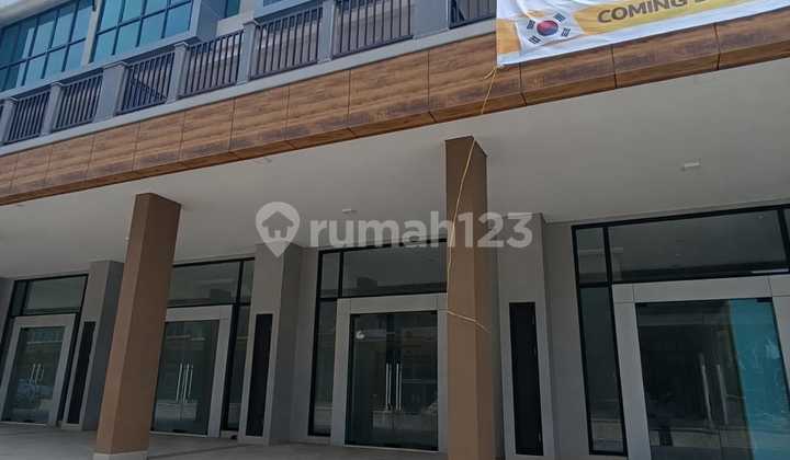 Disewakan Ruko 3 Lantai di Summarecon Bekasi Disewakan Ruko 3 Lantai di Summarecon Bekasi